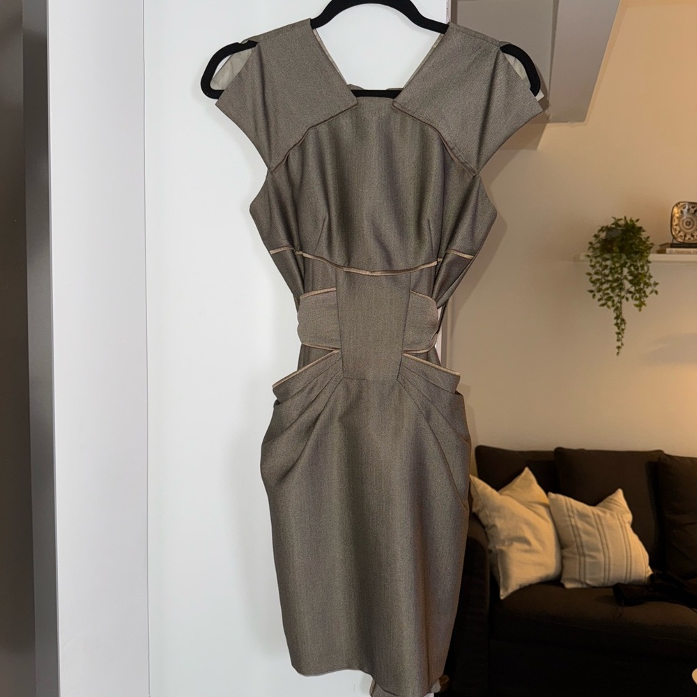 Women’s dress
